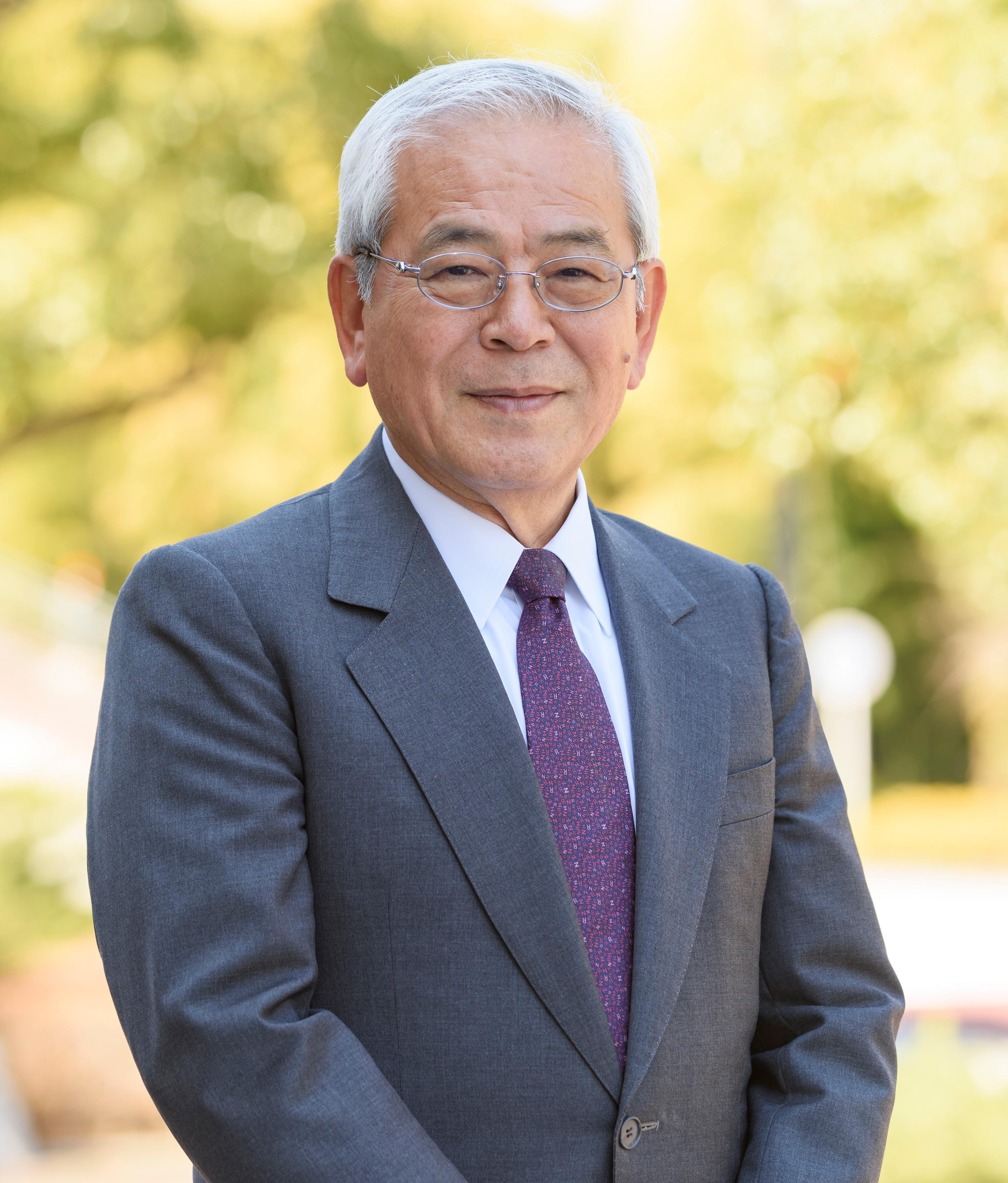 青柳正規氏のポートレート写真